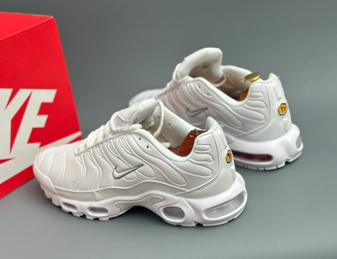 nike air max plus tn мужские кроссовки белые,кроссовки nike air max tn plus,nike tn air max plus white,nike air max plus tn,кроссовки nike air max tn