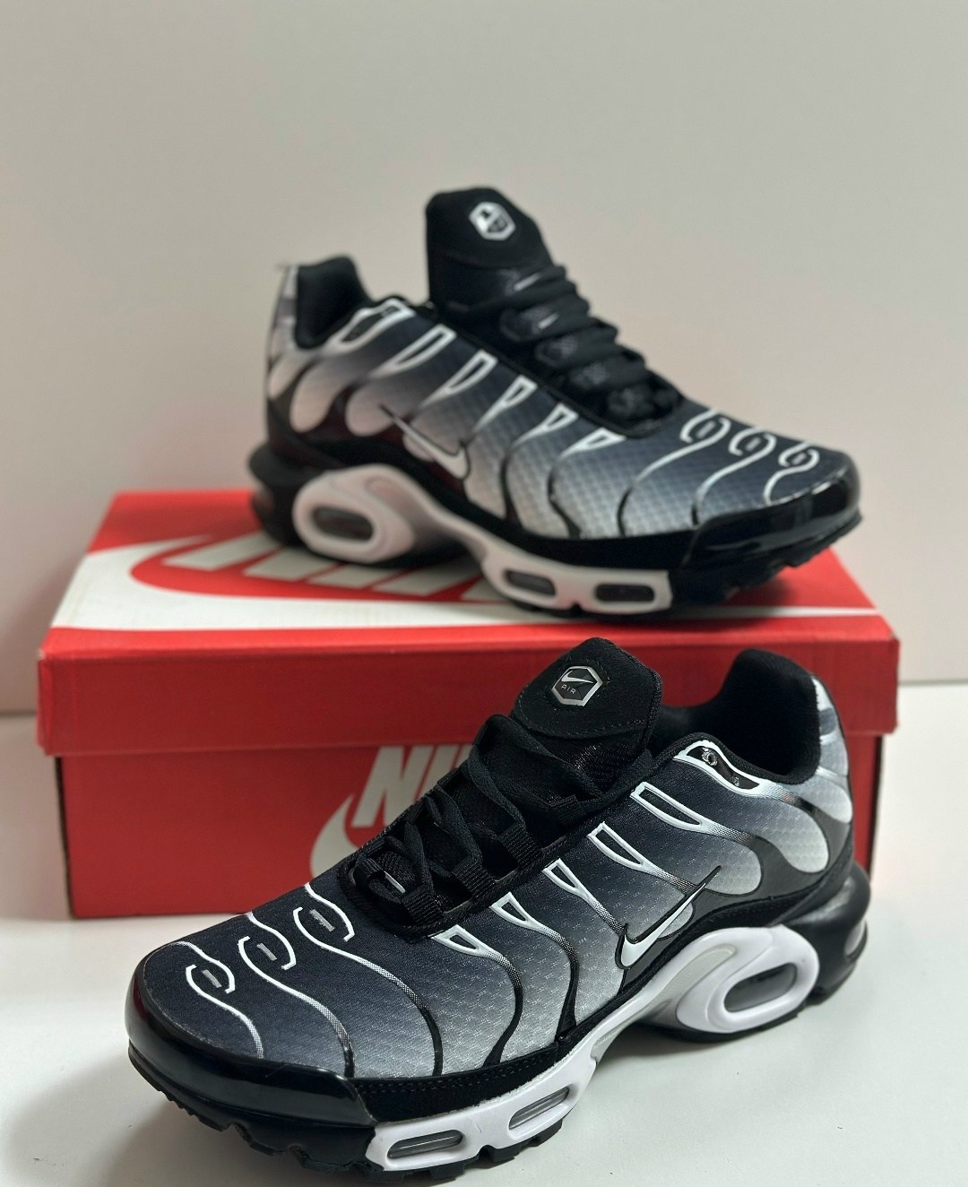 кроссовки nike air max tn plus,кроссовки мужские nike air max tn plus,nike air max tn plus,кроссовки найк air max plus tn,