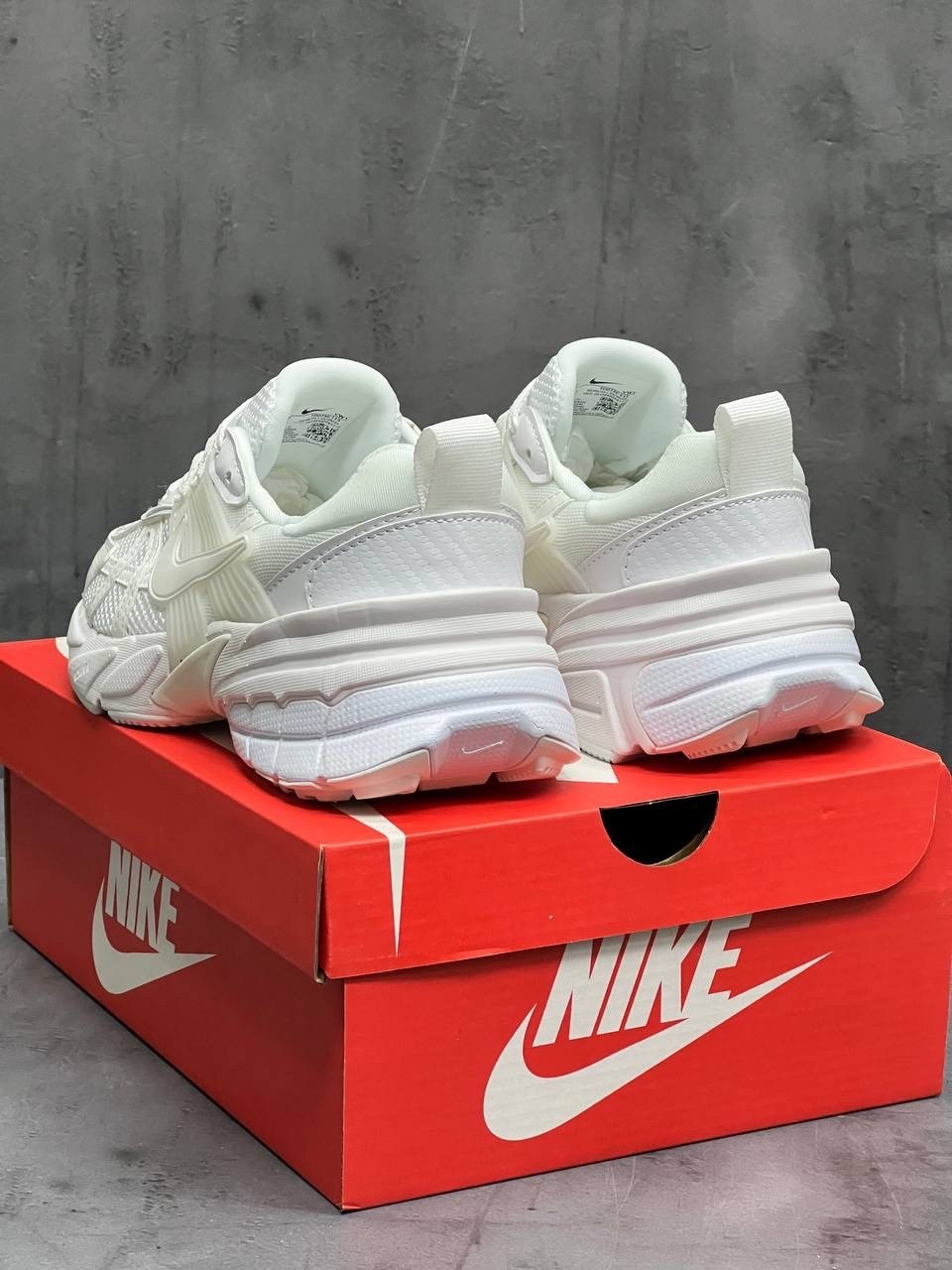 кроссовки nike,женские кроссовки nike,кроссовки,кроссовки nike v 2 k run,nike v2k run кроссовки серебристый белый