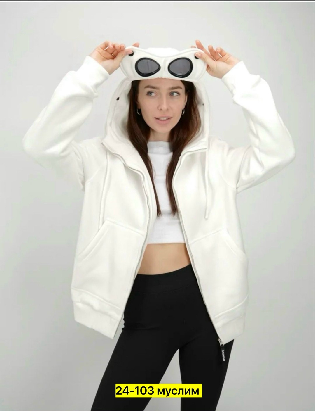 толстовка с фирменными линзами на капюшоне c.p. company,худи с линзами c.p. company,c.p. company мужская толстовка с фирменными линзами на капюшоне черныйцвет,сипи компани кофта с линзами