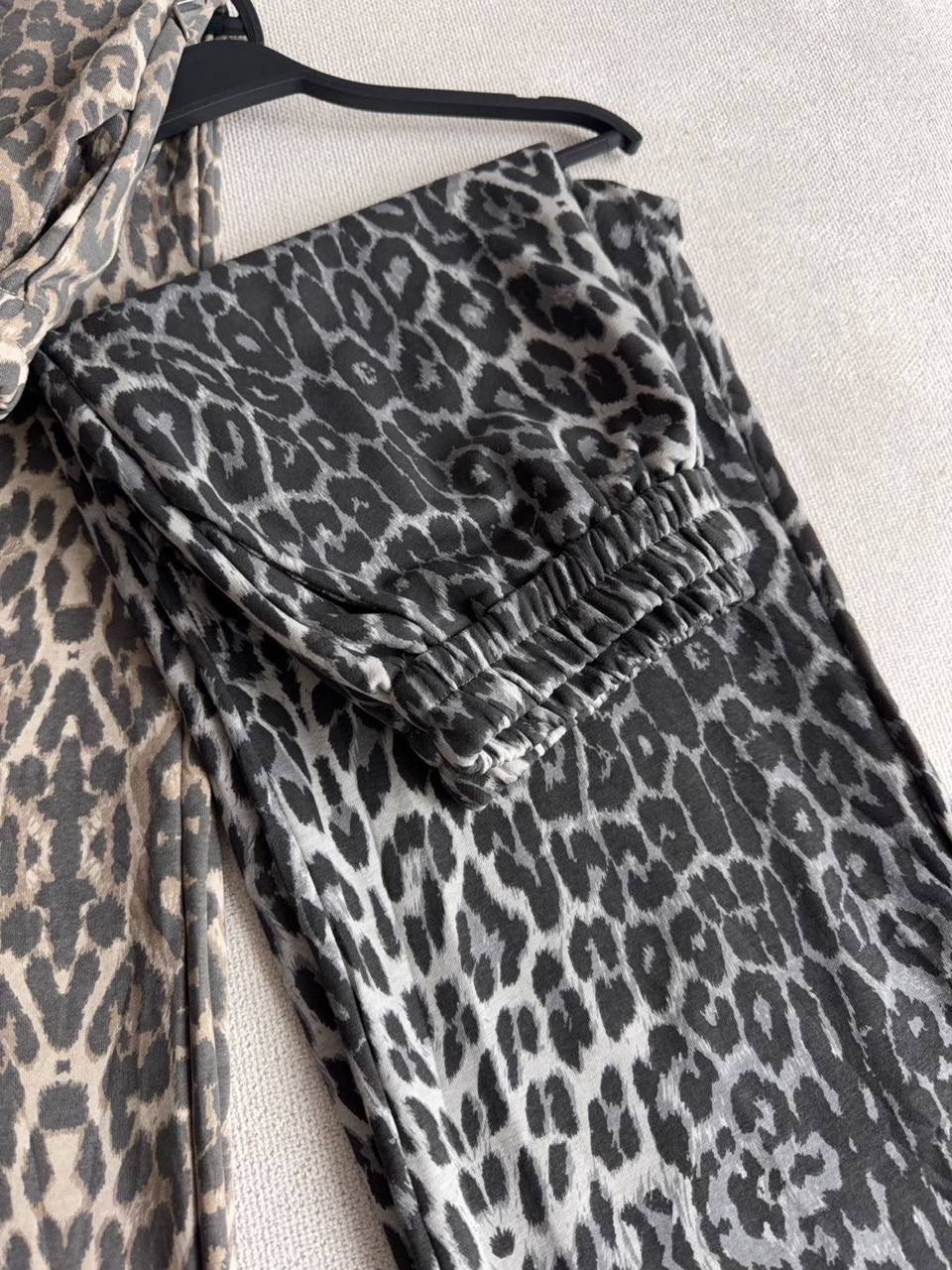 брюки леопардовые,брюки с леопардовым принтом,леопардовые штаны,брюки палаццо леопардовые davi outlet,брюки палаццо