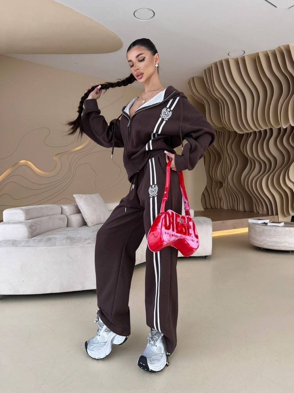 женский спортивный костюм,стильные костюмы,спортивный костюм,женский костюм,спортивный костюм модный