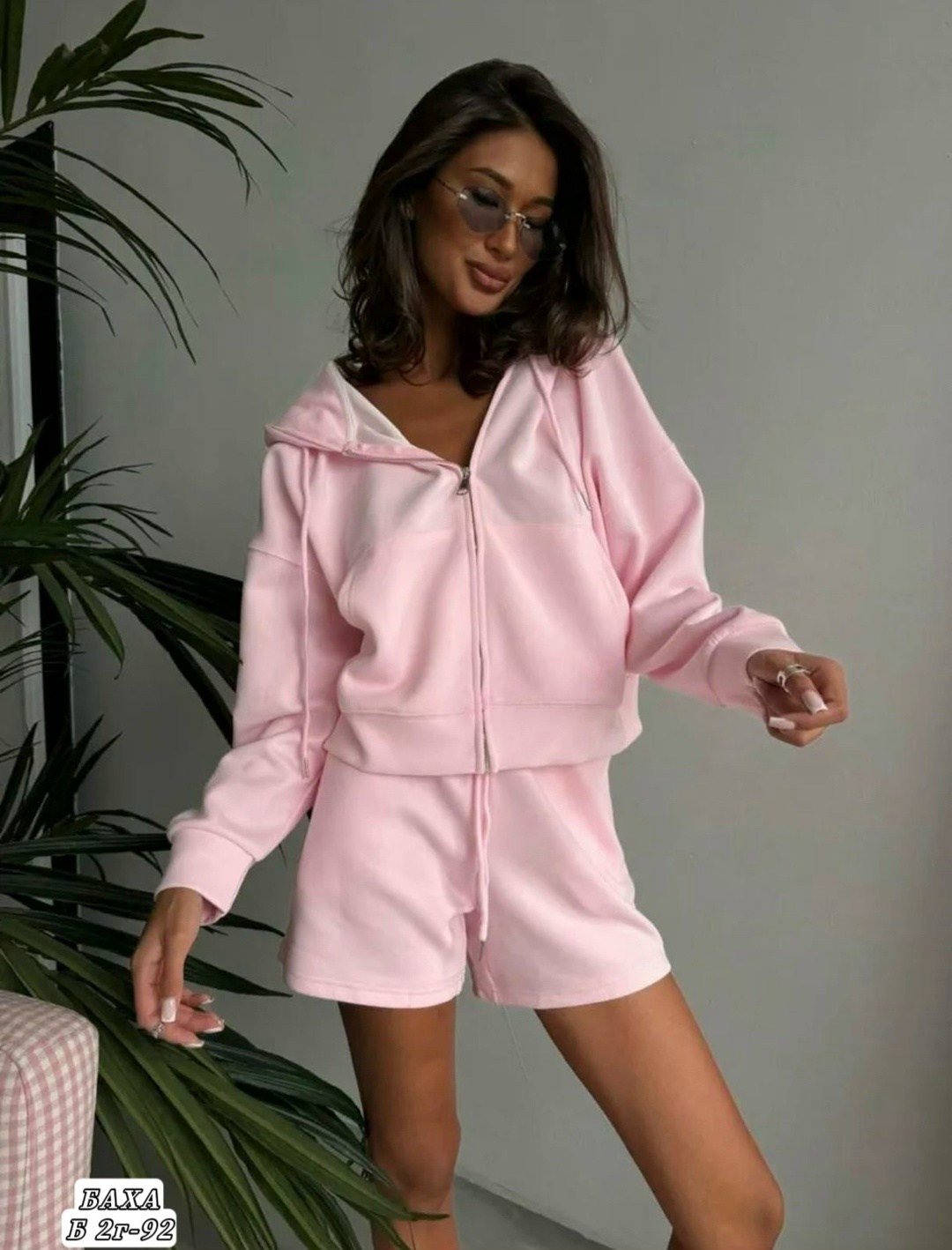спортивные костюм с шортами,женский костюм с шортами,костюм спортивный,спортивная одежда для девушек,повседневный спортивный костюм