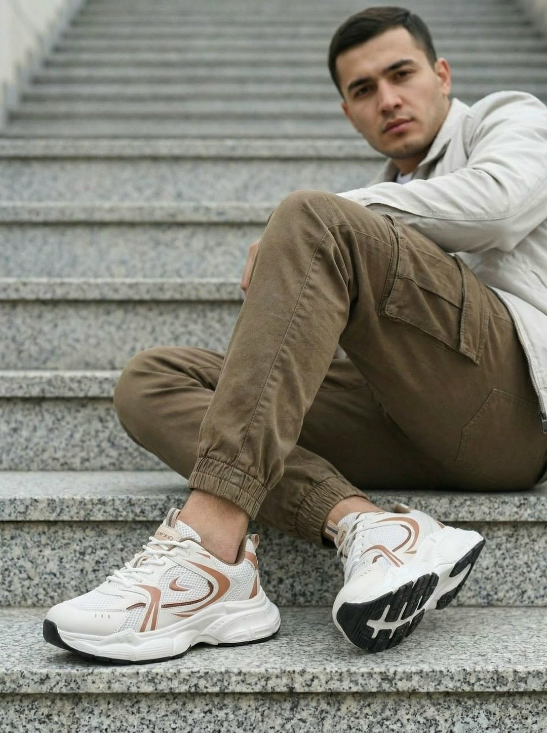 кроссовки,модные кроссовки,спортивная ,кроссовки мужские повседневные,повседневные кроссовки