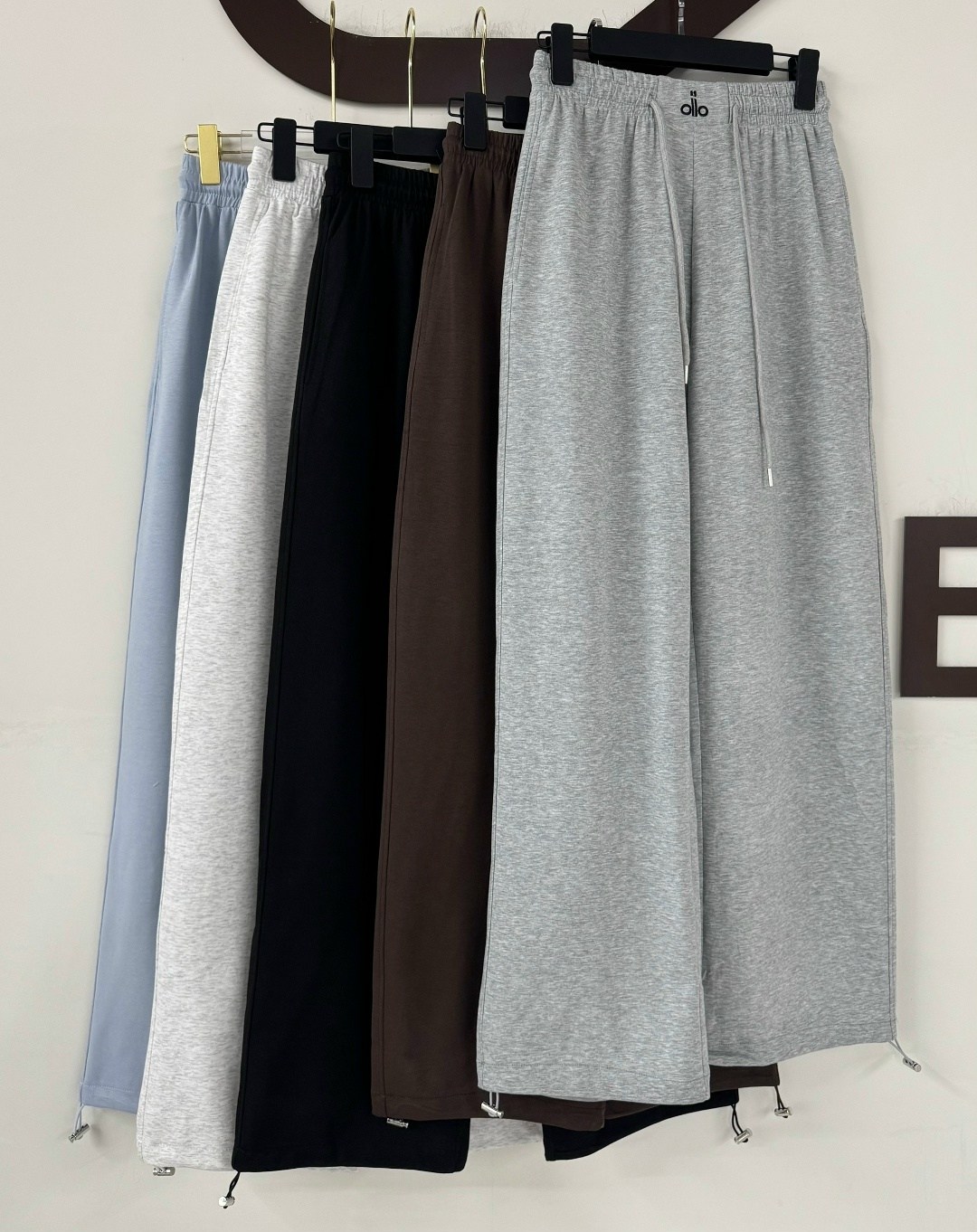 спортивные брюки женские широкие,брюки с широкими штанинами,спортивные брюки повседневные,брюки широкие,широкие брюки женские