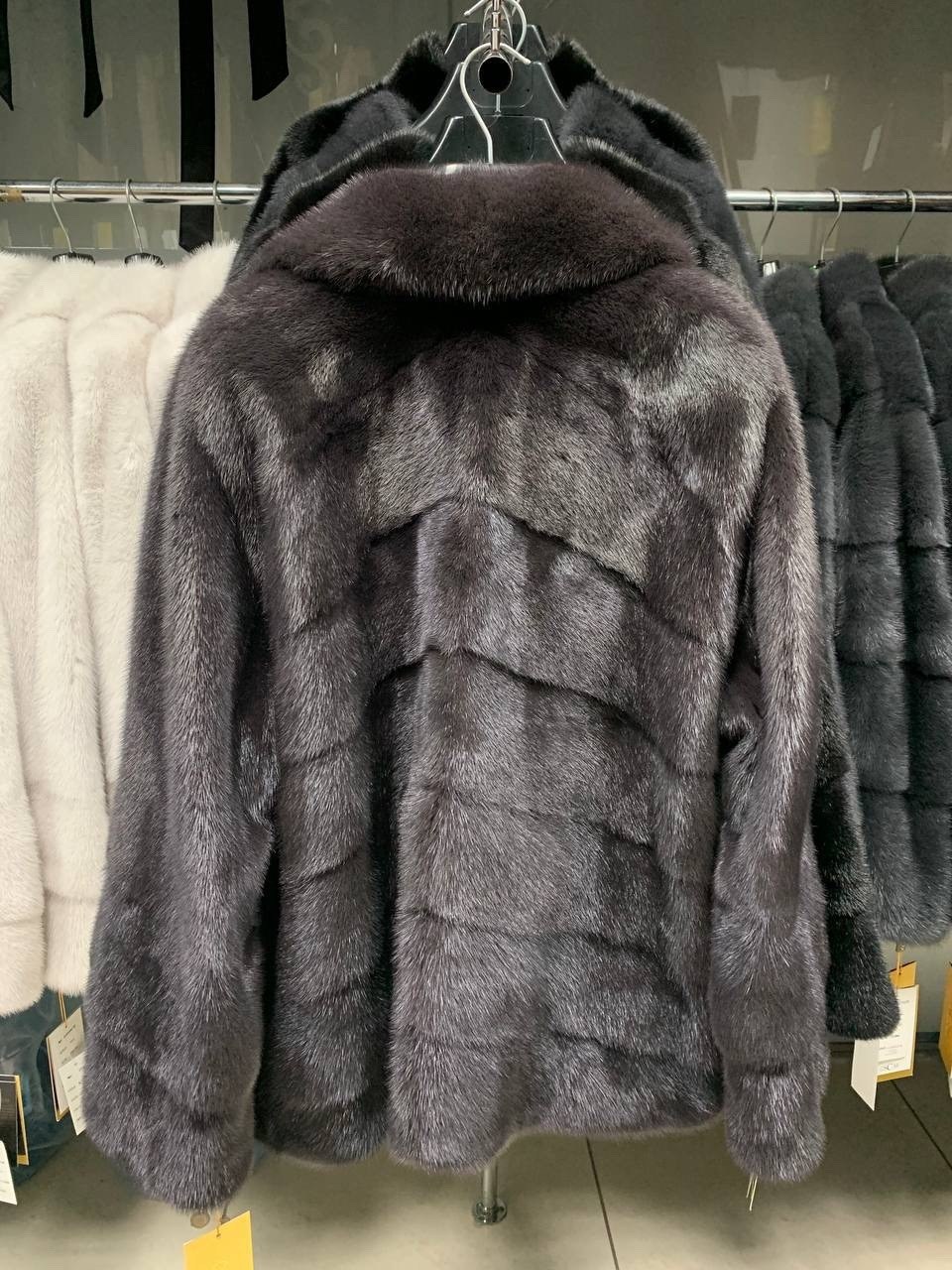 белая норковая шуба,норковая шуба,шубка норковая,шуба автоледи из норки,шуба норковая с капюшоном