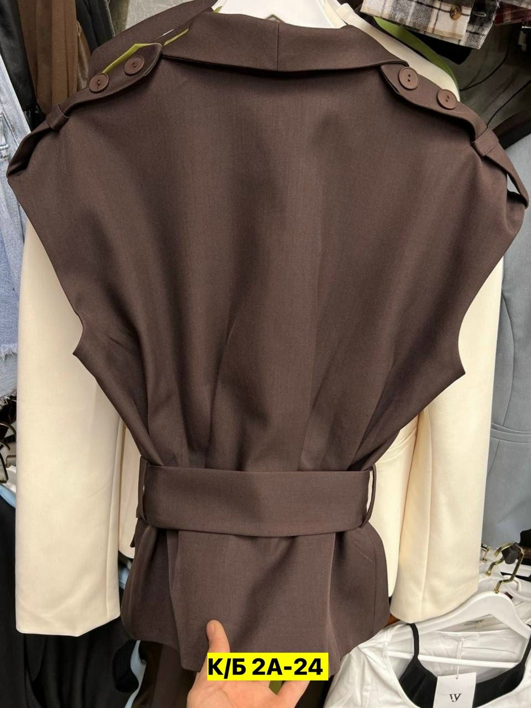 жилет женский,жилет,жилет с поясом,зеленый жилет,жилет удлиненный