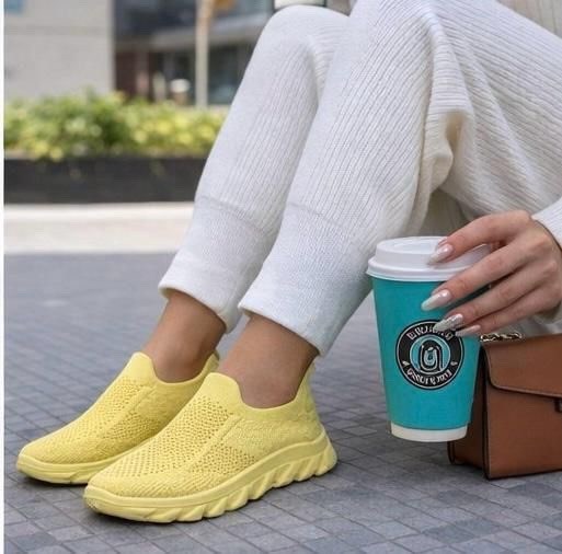 ,кроссовки женскиe,оранжевые кроссовки, спортивная,модная спортивная