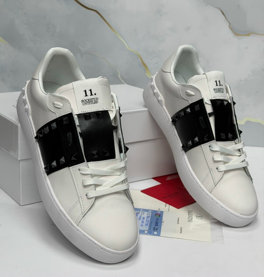 ,кроссовки valentino,валентино ,валентино кроссовки,бело-черные женские кожаные кроссовки rockstud untitled valentino garavani