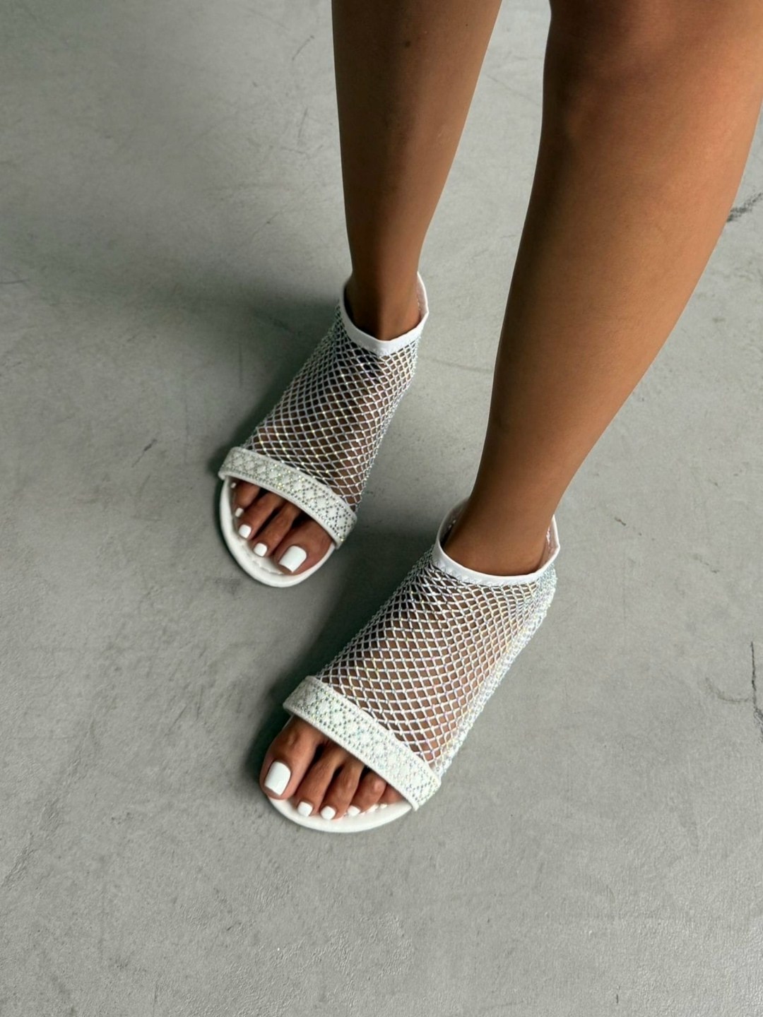 босоножки с перфорацией,босоножки сетка,стильные босоножки,женские босоножки,босоножки на плоской подошве