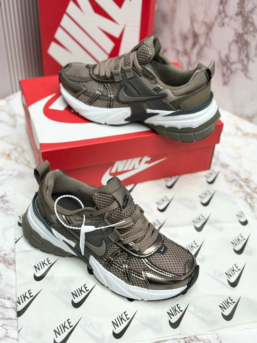 кроссовки nike v 2 k run,кроссовки nike,женские кроссовки nike,женские повседневные кроссовки nike v2k run коричневый,кроссовки