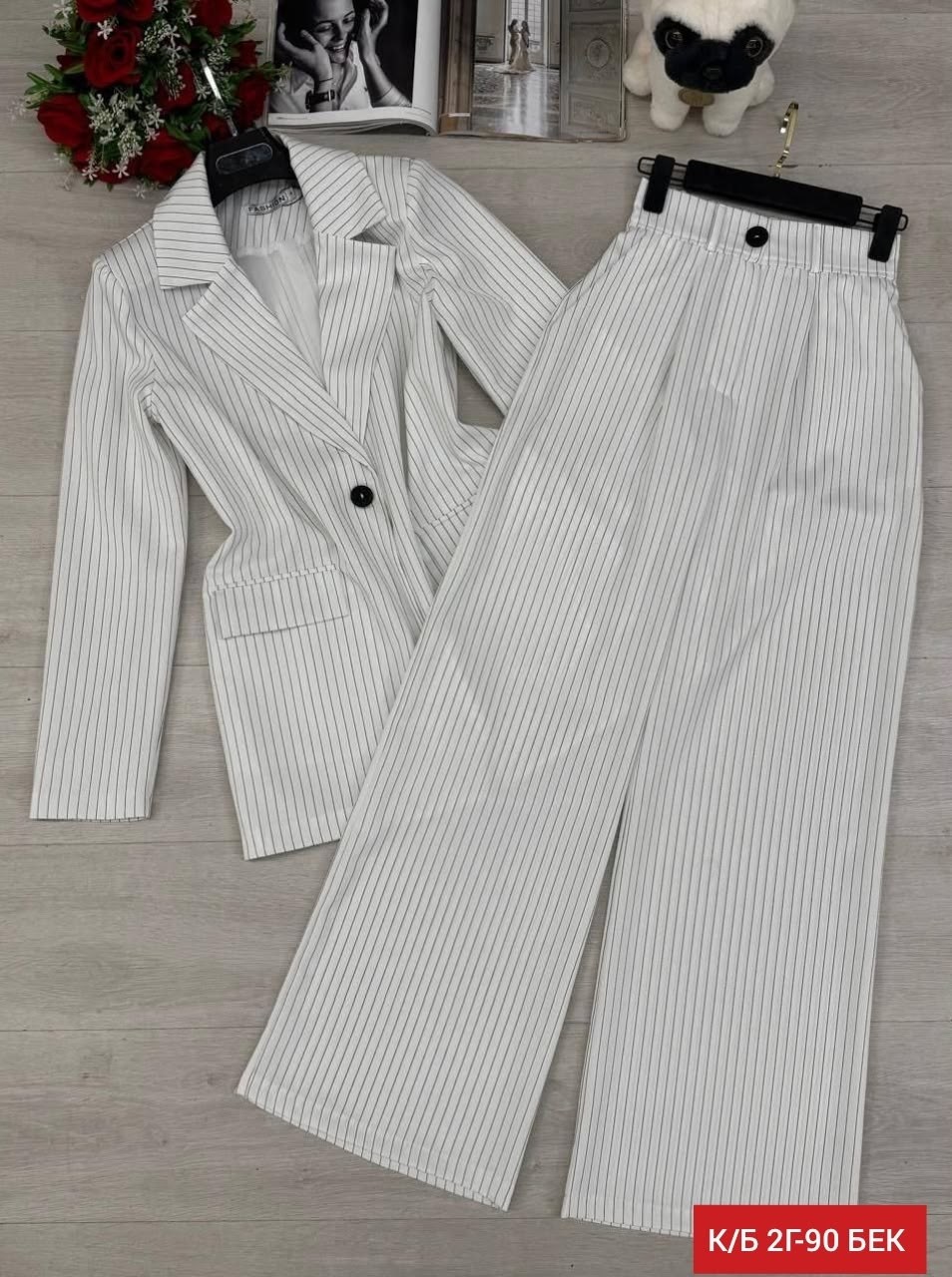 серый брючный костюм,костюм деловой женский,костюм двойка,женские костюмы в полоску,брючный костюм