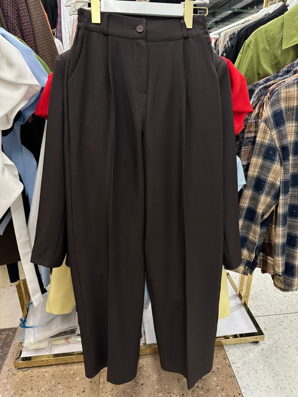 брючный костюм,белый брючный костюм,женский брючный костюм,стильные костюмы,классический костюм белый