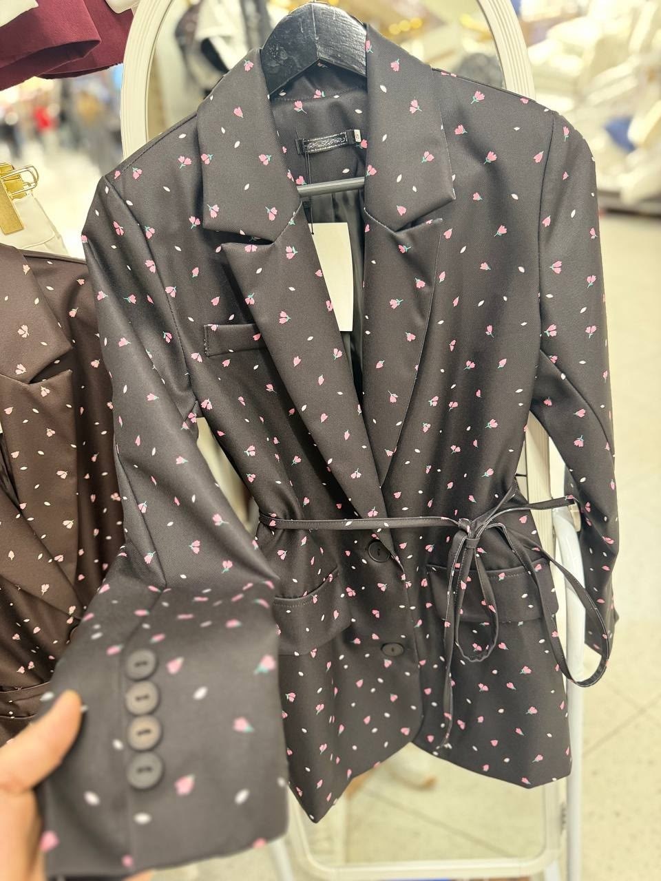 пиджак,женские пиджаки,пиджак женский olya stoff os16025 серый 46 ru,пиджак с сердечками вечерний mission love,костюм женский