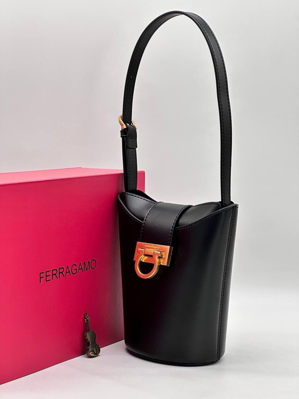 salvatore ferragamo сумка,сумка ferragamo,сумка ведро,сумка ferragamo женская цена,сумка сальваторе феррагамо черная