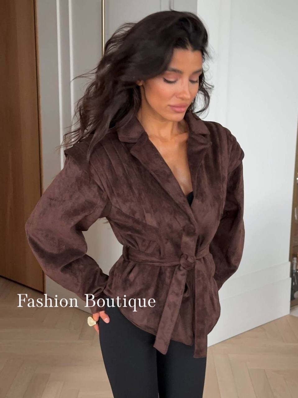 замшевая куртка,куртка замшевая женская,замшевая куртка с поясом,классическая коричневая замшевая женская куртка с поясом