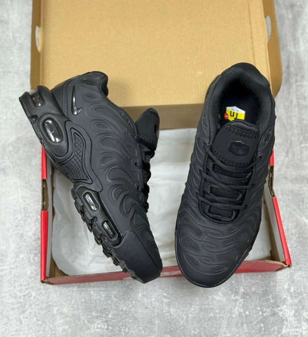 кроссовки nike air max plus,кроссовки nike air max plus tn,кроссовки nike air max plus tn nike,nike air max plus tn,кроссовки