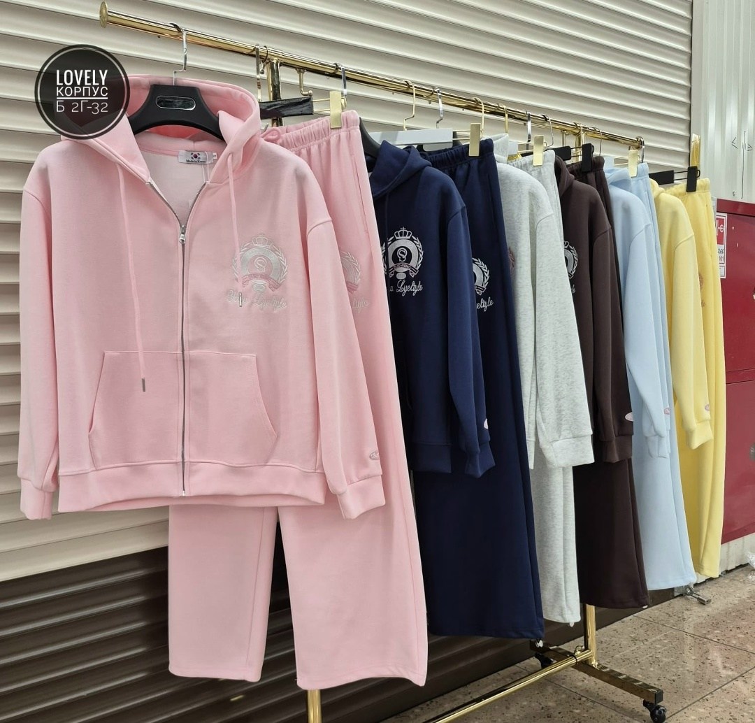 спортивные костюмы,женские спортивные костюмы,спортивный костюм с капюшоном,стильные костюмы,комплект одежды женские