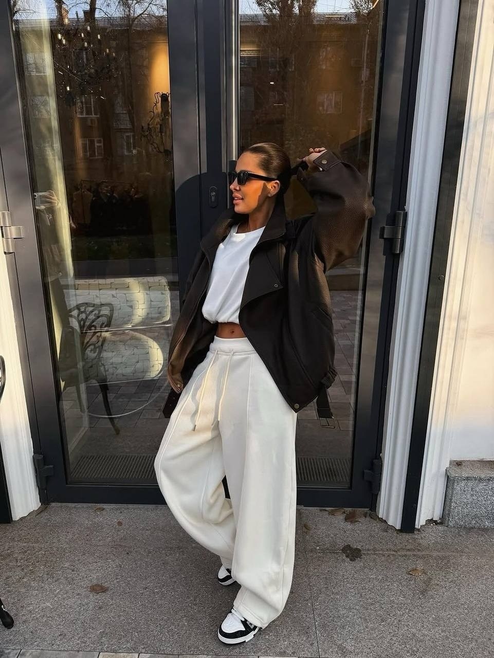 кожаная куртка,женская кожаная куртка,коричневая кожаная куртка,модные образы