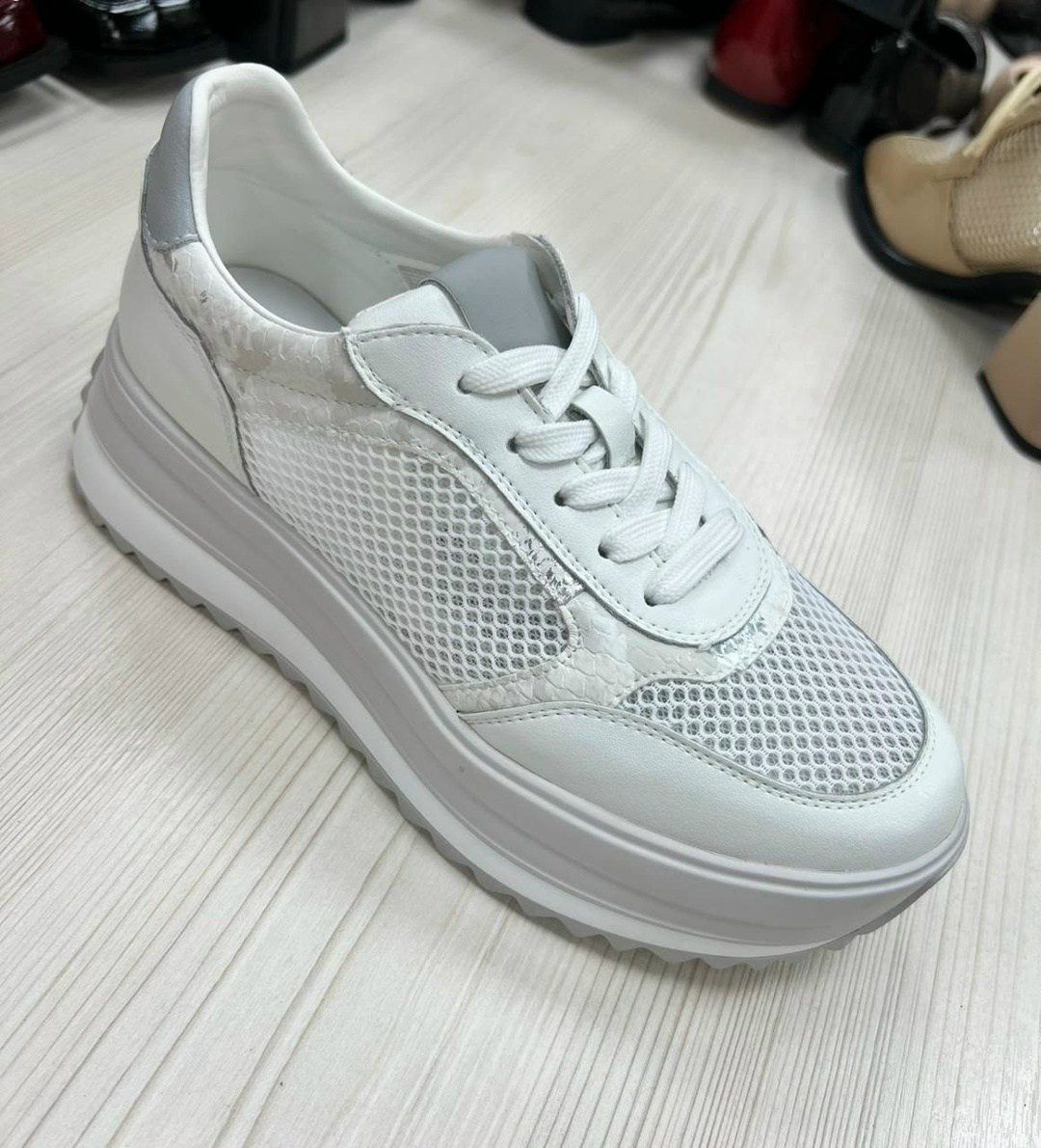 ,женские кроссовки,женская ,кроссовки женские летние,обуви