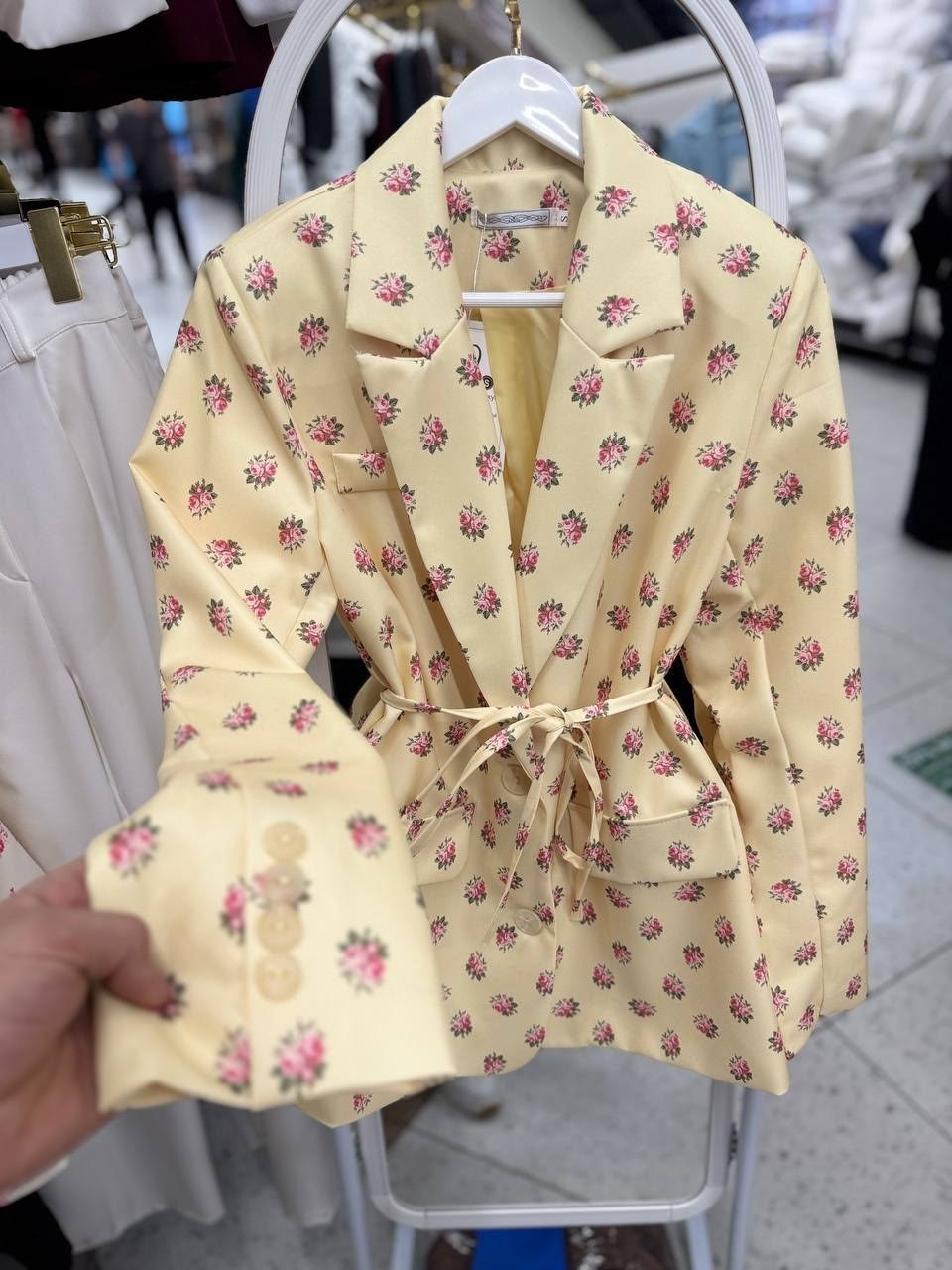 пиджак с цветочным принтом,пиджак женский,пиджак,пиджак с принтом,пиджак ткань