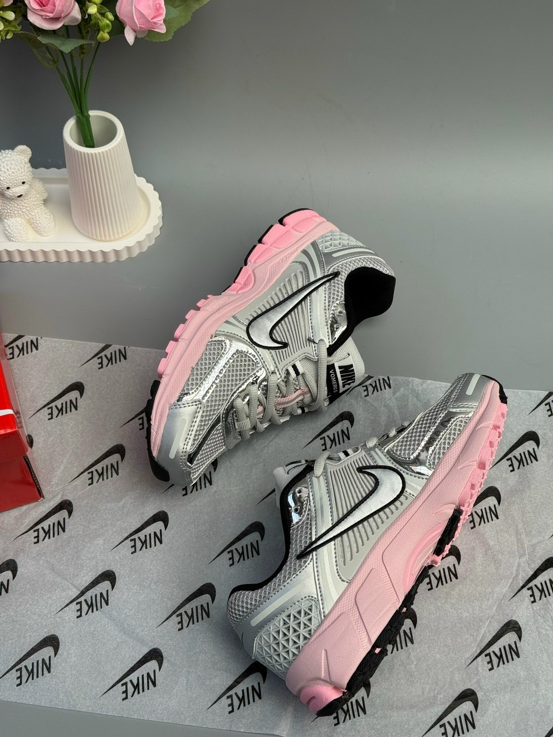 кроссовки nike zoom vomero 5,кроссовки nike air zoom vomero 5,nike zoom vomero 5,женские кроссовки nike air zoom vomero 5,кроссовки nike