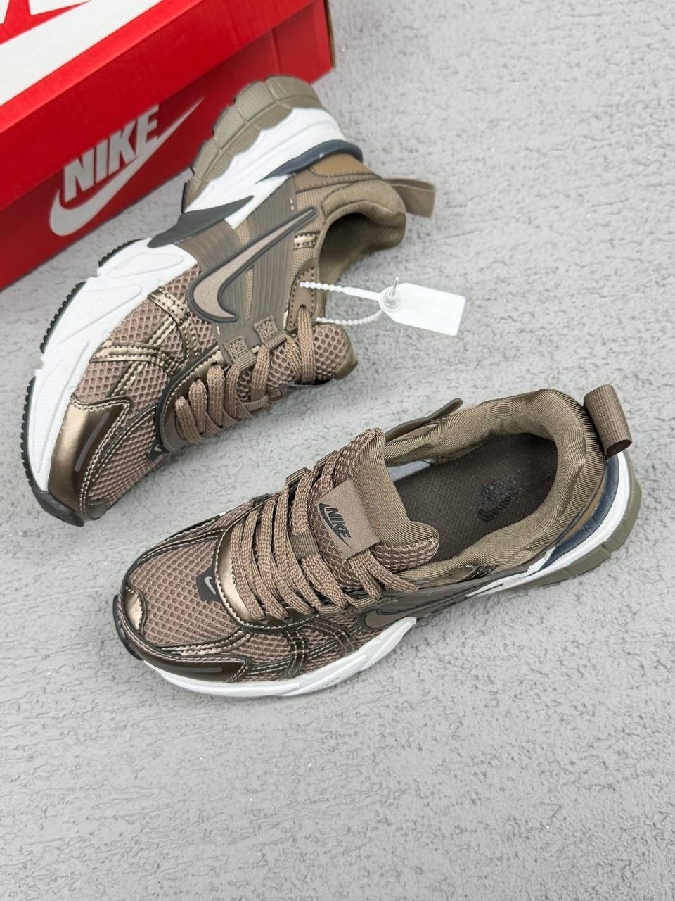 кроссовки nike,кроссовки женские nike,женские повседневные кроссовки nike v2k run коричневый,кроссовки nike v 2 k run,женские кроссовки