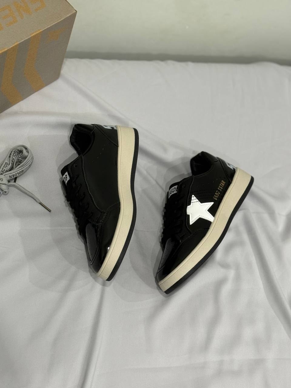 golden goose кеды hi star на платформе черный,,кроссовки ball star черного и белого цвета golden goose,кеды golden goose,кроссовки golden goose