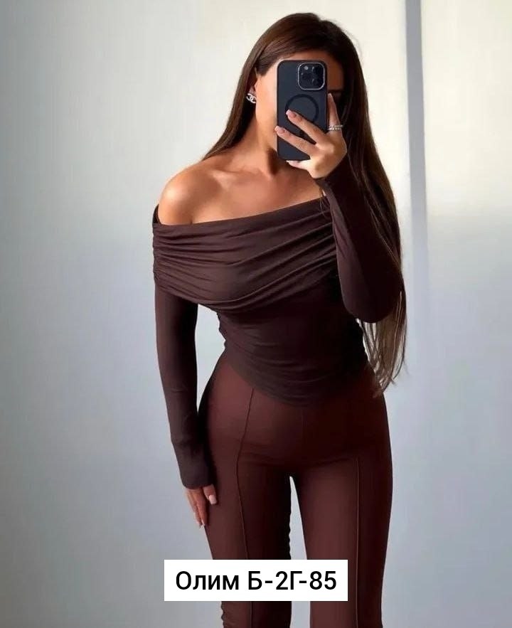 женская кофта,кофта белая женская,женская кофточка,лонгслив облегающий бежевый с драпировкой на одно плечо multilook 220361823,