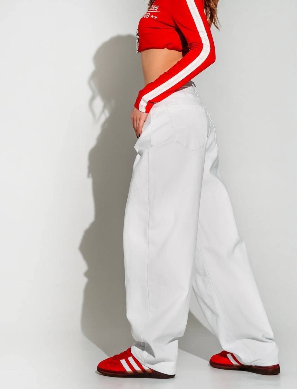 женские джинсы,белые джинсы,джинсы трубы палаццо,костюм для девушек,джинсы багги