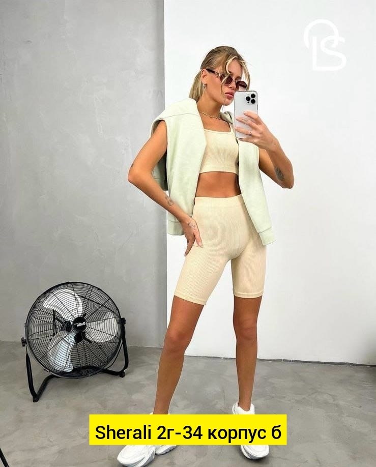 костюм женский спортивный топ и велосипедки,женский костюм для фитнеса,костюм для фитнеса,костюм топ и велосипедки,костюм женский