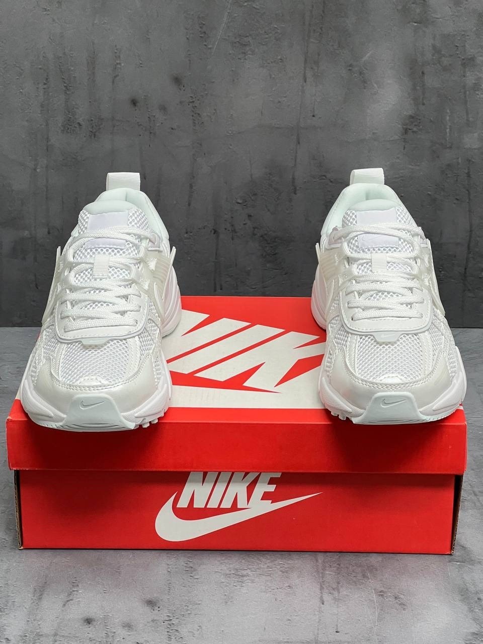 кроссовки nike,женские кроссовки nike,кроссовки,кроссовки nike v 2 k run,nike v2k run кроссовки серебристый белый