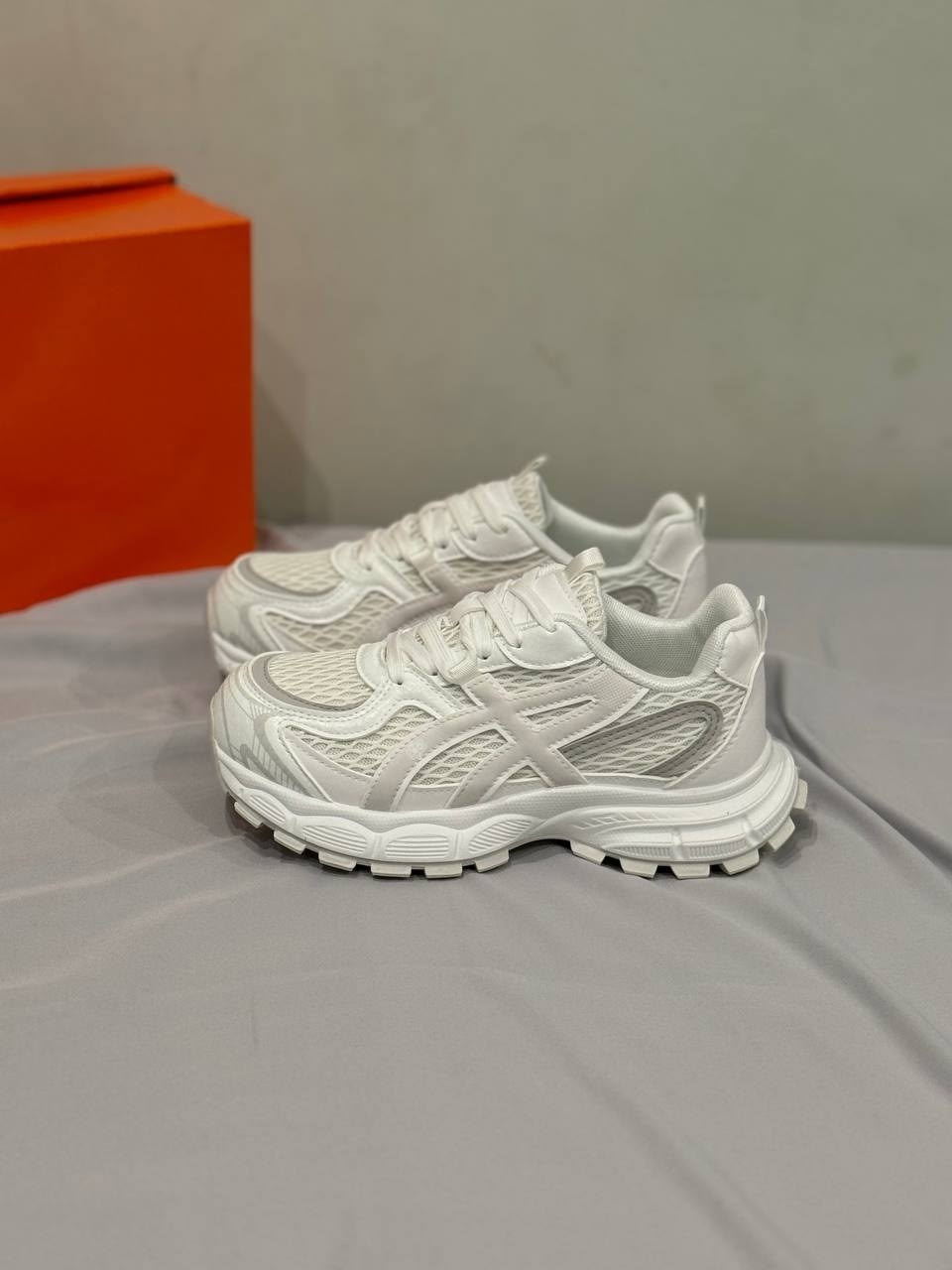 женские кроссовки,кроссовки,кроссовки модные,кроссовки женские balenciaga,спортивная