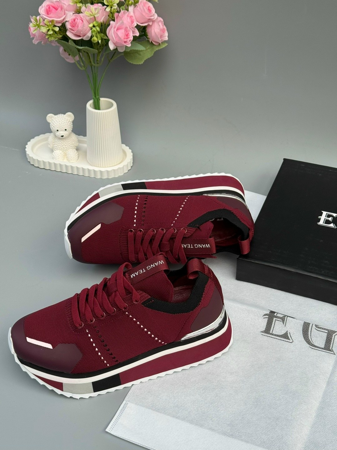 кроссовки луи витон бордовые,кроссовки,кроссовки бордовые,луи виттон кроссовки женские бордовые,женские кроссовки