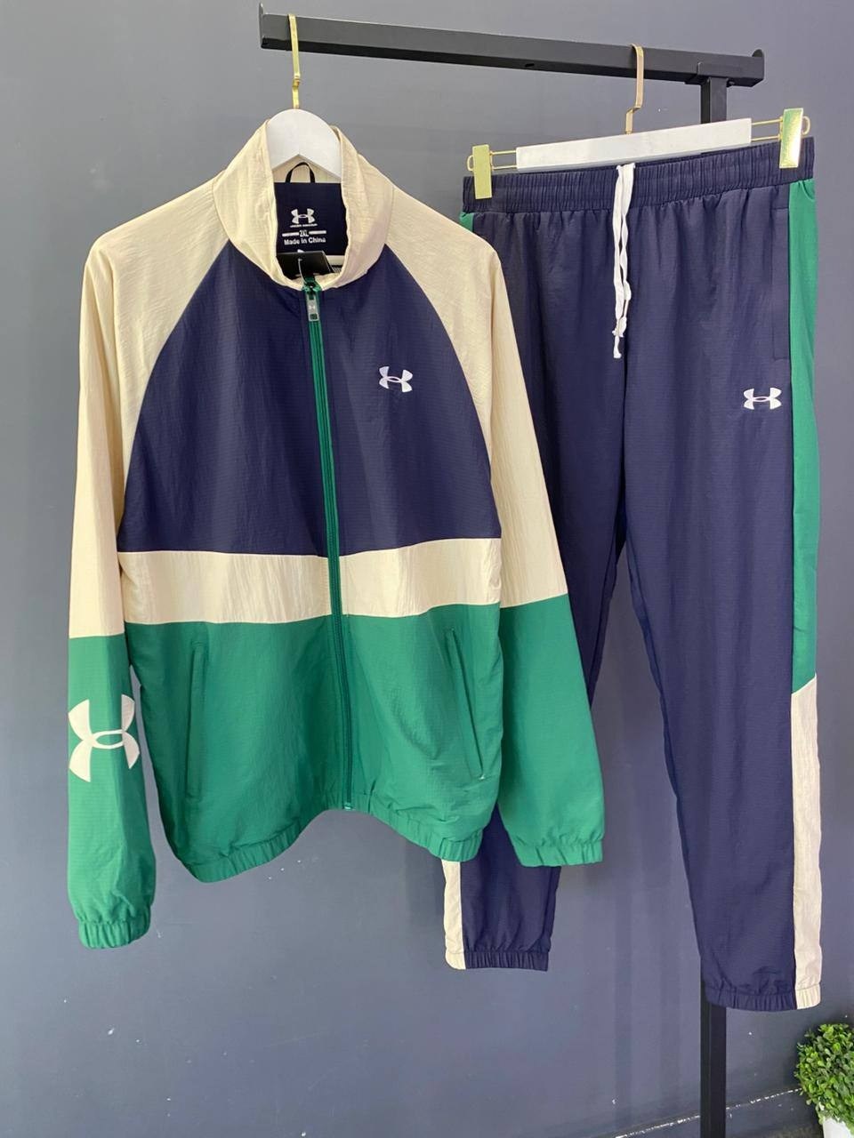 ветровка under armour,спортивные костюм,куртка спортивная,ветровка under armour ветровка