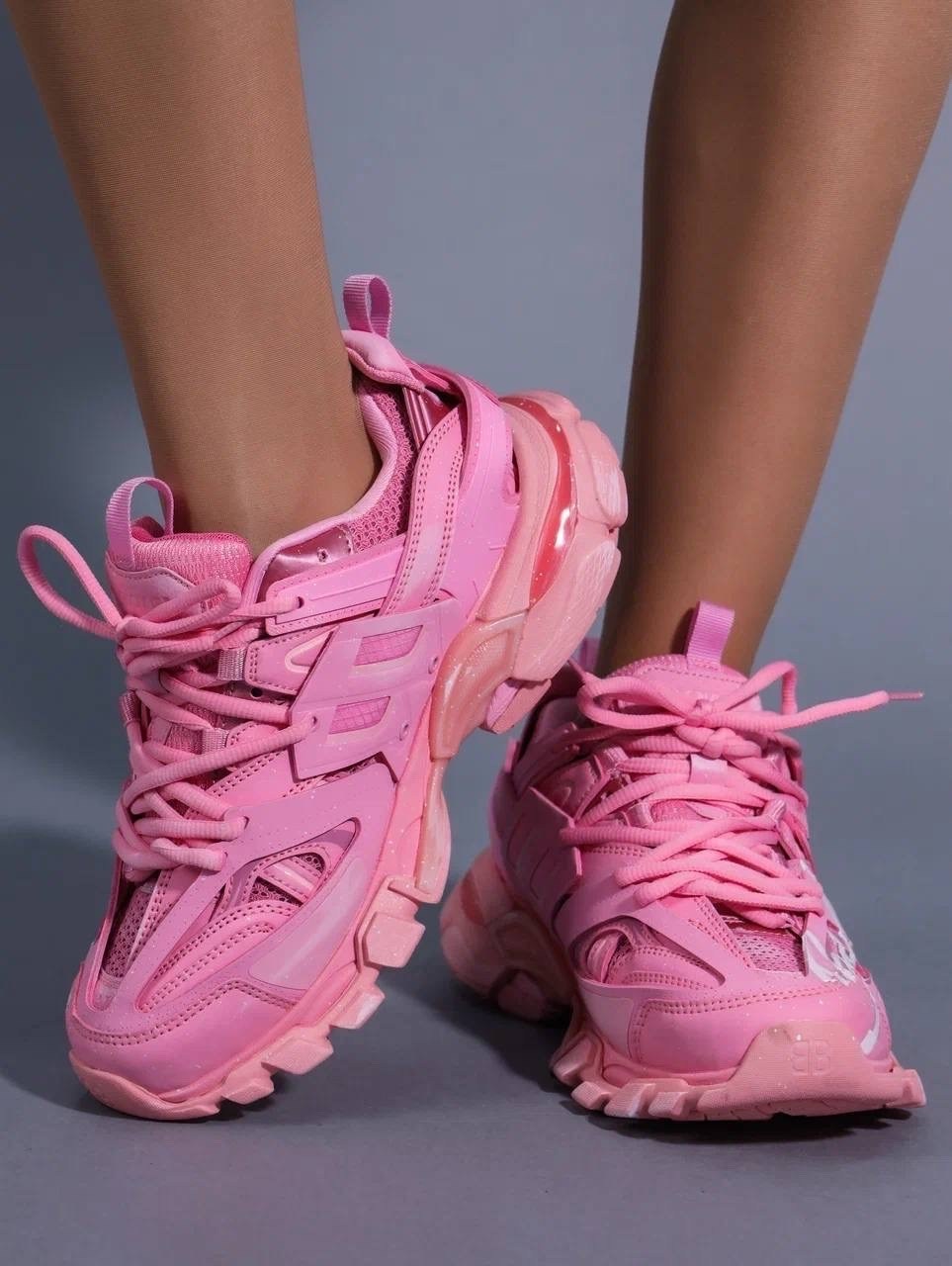 кроссовки женские balenciaga,кроссовки баленсиага трек женские,кроссовки баленсиага трек розовые,кроссовки balenciaga,женские кроссовки balenciaga track a123305 розовые