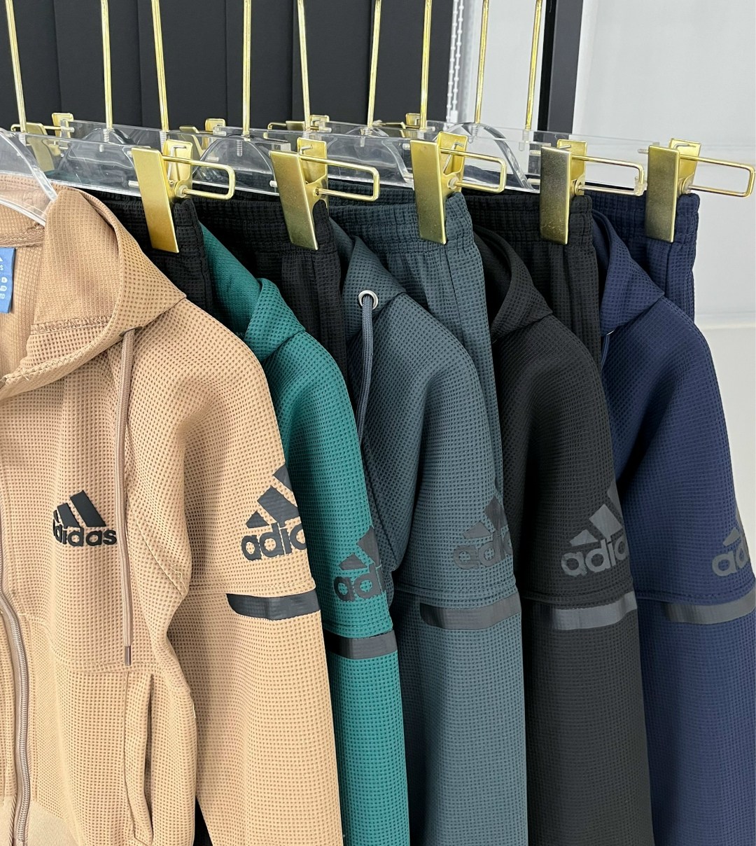 костюм adidas спортивный,спортивный костюм,костюм спортивный мужской adidas,спортивные костюмы на флисе,костюм повседневный