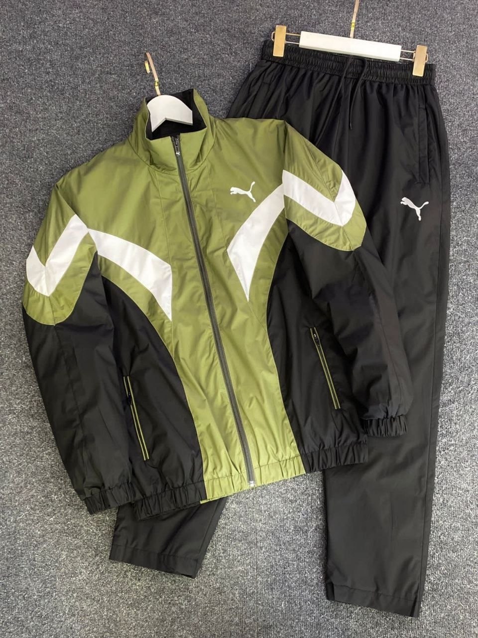 спортивные костюмы puma в стиле 90-х,puma спортивный костюм 90 х,спортивный костюм puma ретро в стиле 90х,костюм puma в стиле 90-ых,спортивный костюм puma