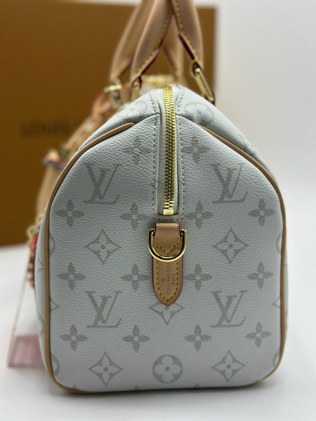 louis vuitton сумка на плечо,сумка женская louis vuitton,сумка louis vuitton,сумка шоппер луи виттон,сумка женская louis vuitton цветная