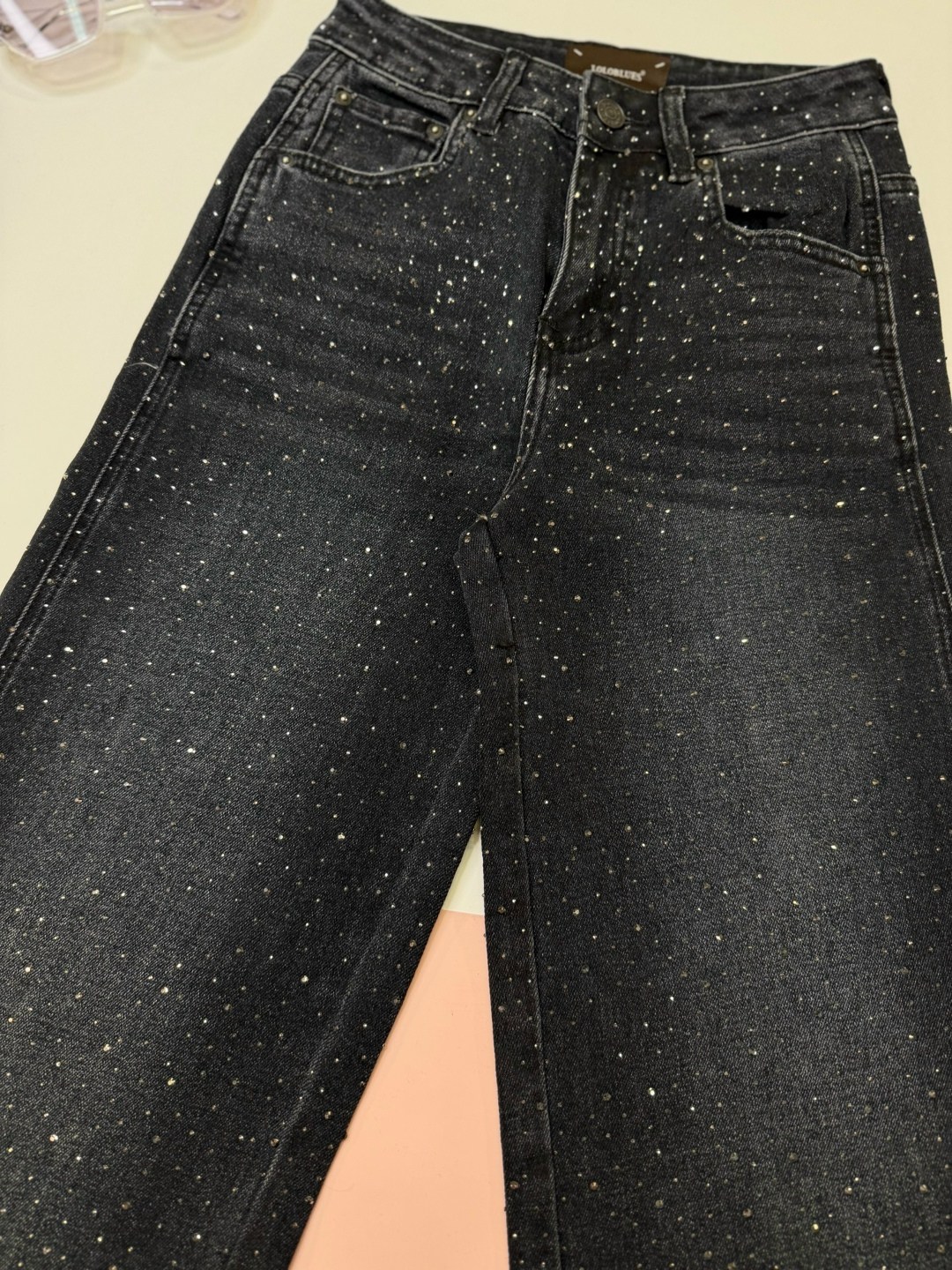 джинсы женские,джинсы со стразами,женские джинсы со стразами,джинсы со стразами в золла,джинсы