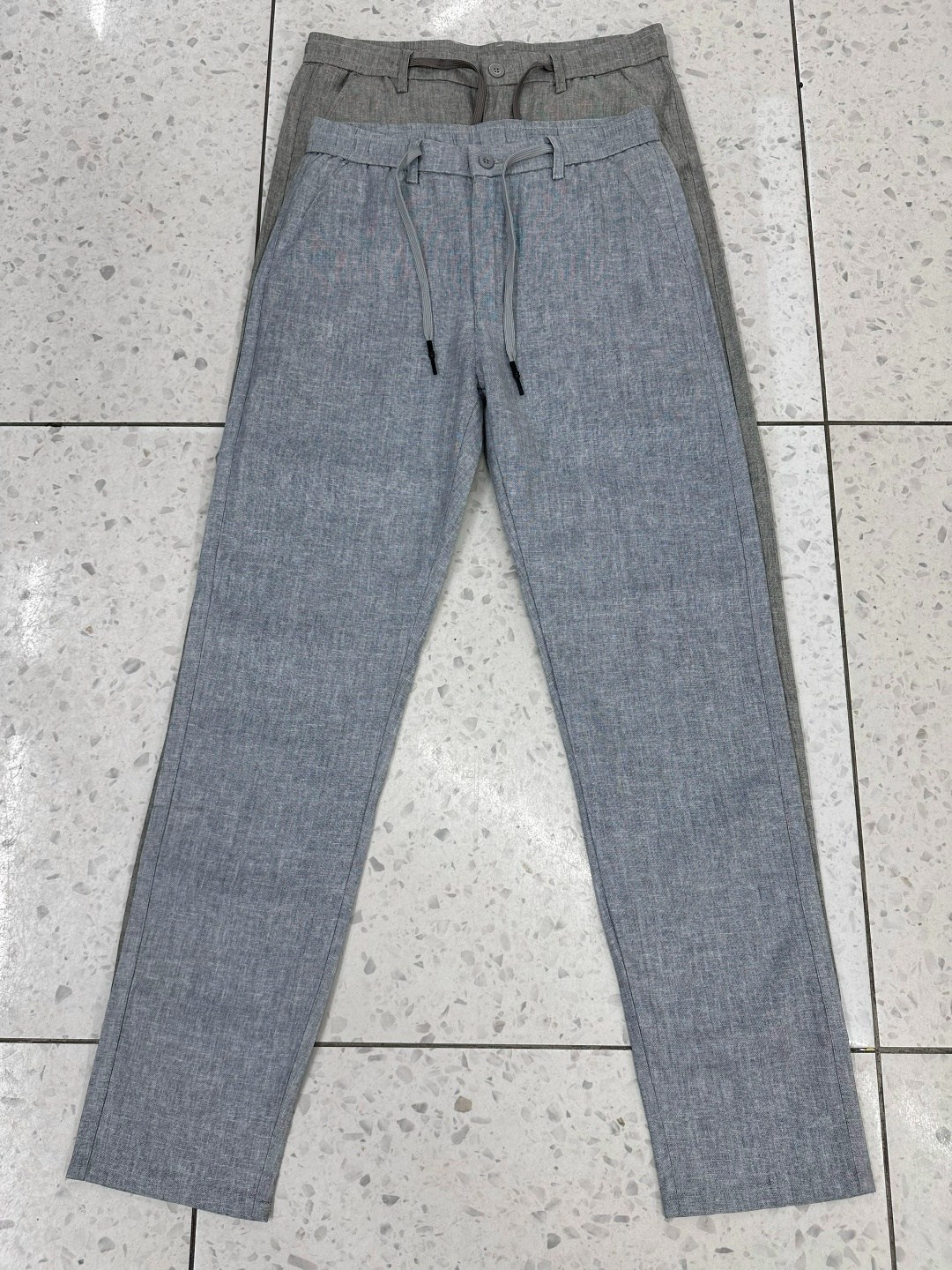 зауженные брюки,брюки светлые,мужские брюки,повседневные брюки,серые брюки