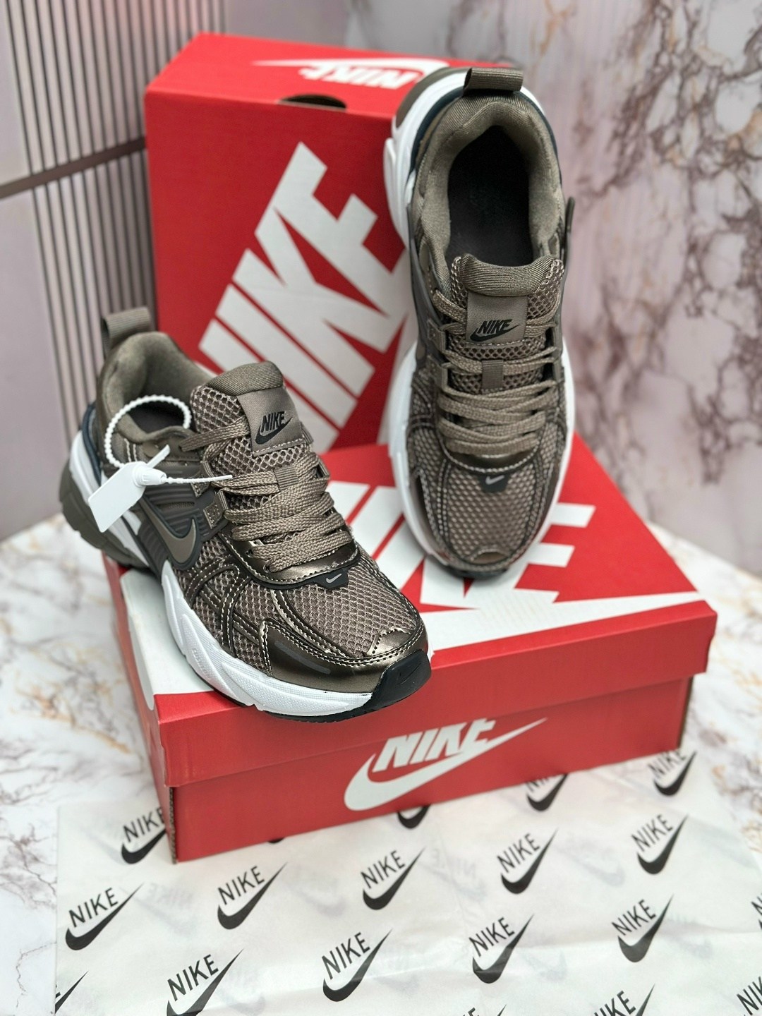 кроссовки nike v 2 k run,кроссовки nike,женские кроссовки nike,женские повседневные кроссовки nike v2k run коричневый,кроссовки