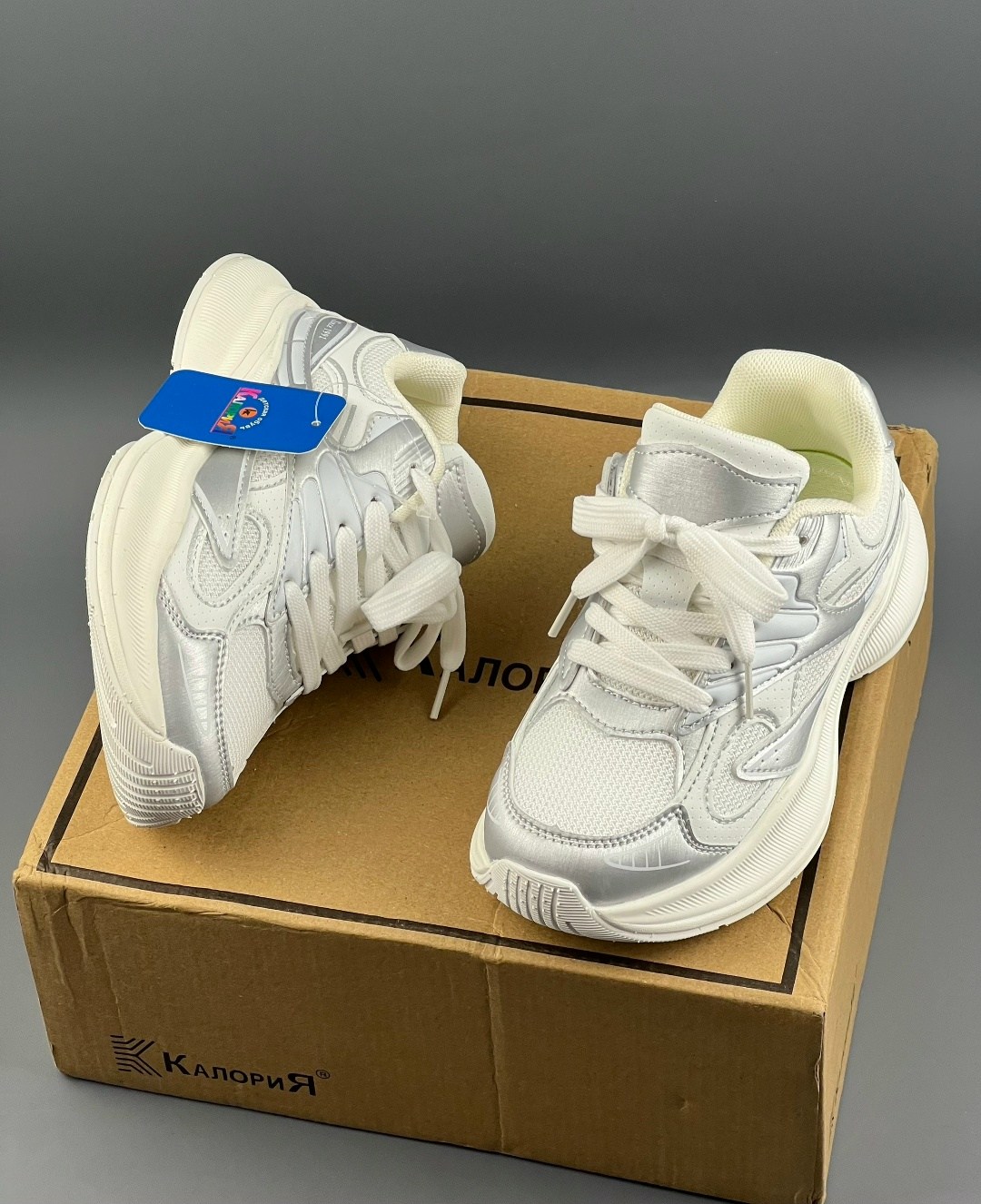 кроссовки женские,модные кроссовки,массивные кроссовки,кроссовка,кроссовки anta