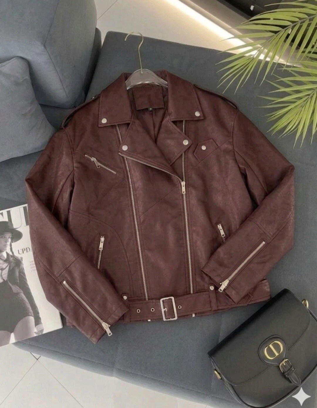 куртка-косуха из искусственной кожи befree,куртка косуха женская из натуральной кожи бордовая maslov,куртка косуха из эко кожи бордового цвета,бордовая косуха,куртка косуха кожаная весенняя оверсайз n