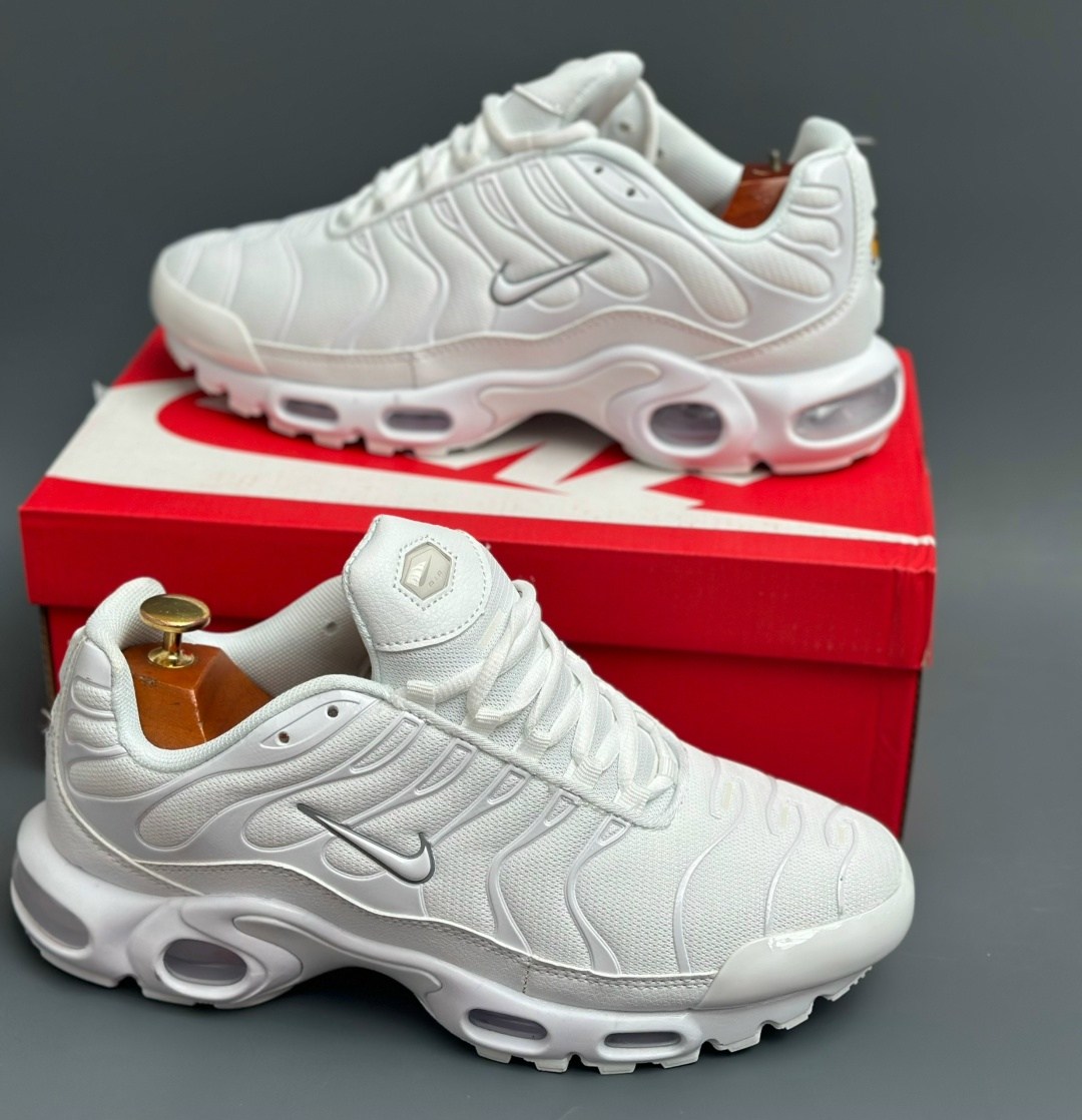 nike air max plus tn мужские кроссовки белые,кроссовки nike air max tn plus,nike tn air max plus white,nike air max plus tn,кроссовки nike air max tn