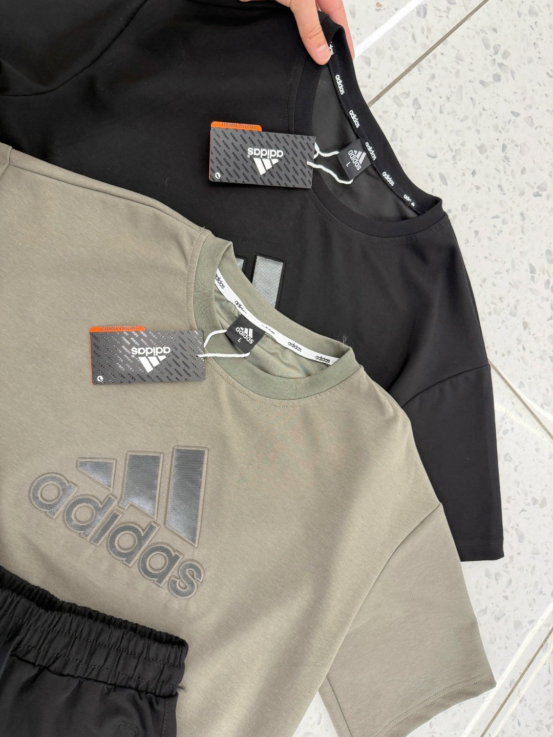 мужской спортивный костюм adidas,спортивный костюм adidas,комплект футболок adidas,костюм спортивный мужской,adidas костюм