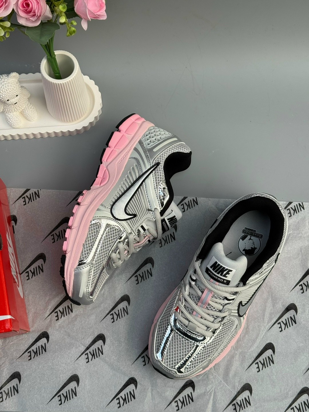 кроссовки nike zoom vomero 5,кроссовки nike air zoom vomero 5,nike zoom vomero 5,женские кроссовки nike air zoom vomero 5,кроссовки nike