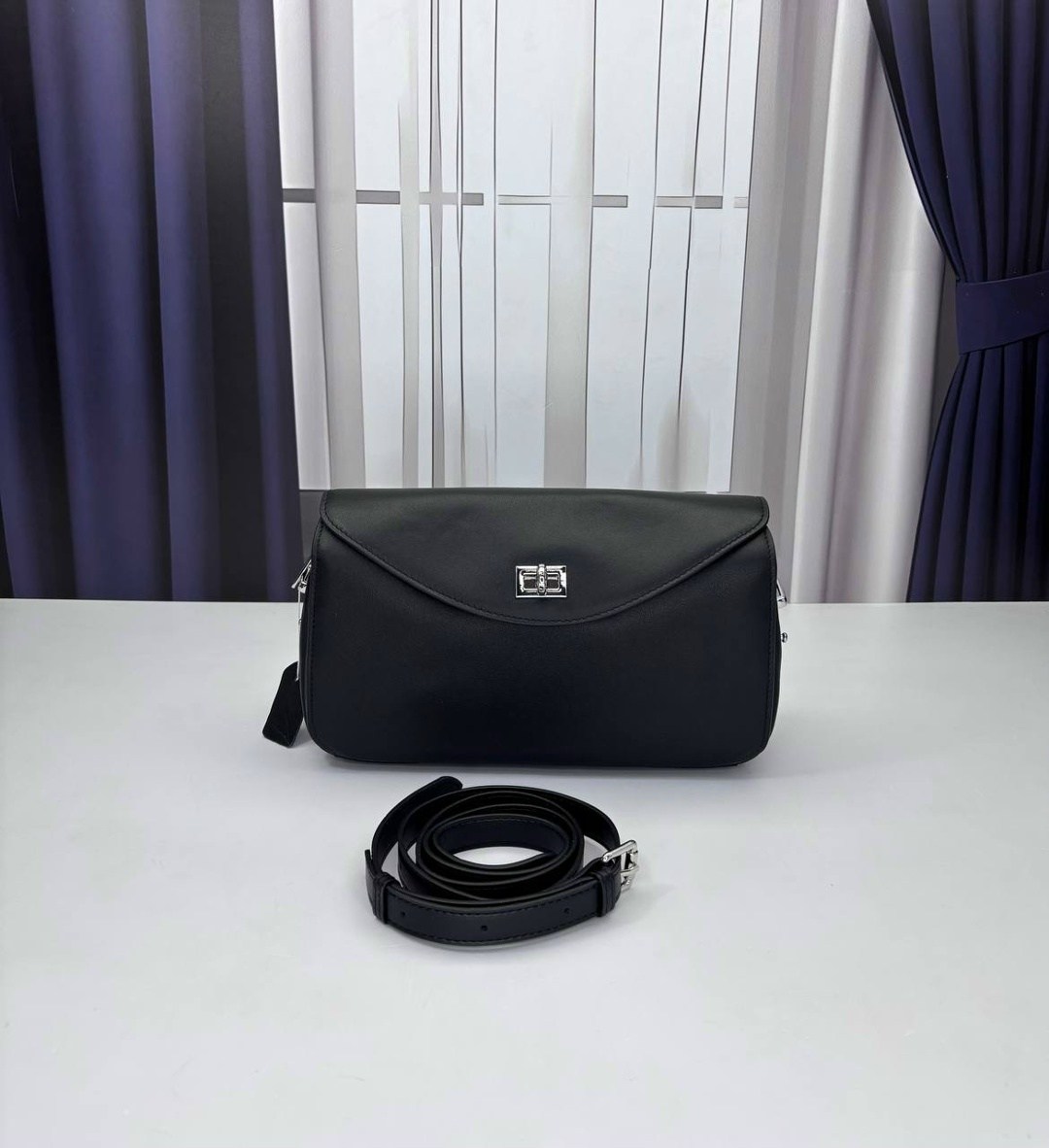 сумка,женская сумка,живанши сумка женская,сумка живанши,balenciaga сумка