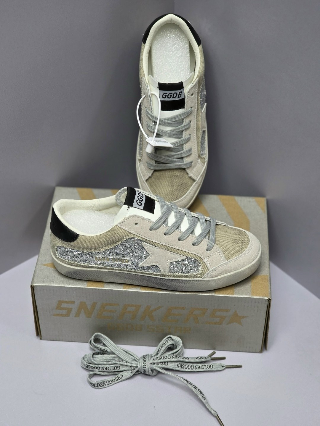 golden goose кеды v-star с блестками серебристый,golden goose кеды super-star с блестками серебристый,golden goose кеды hi star с блестками белый,низкие кеды ball-star glitter golden goose,кеды golden
