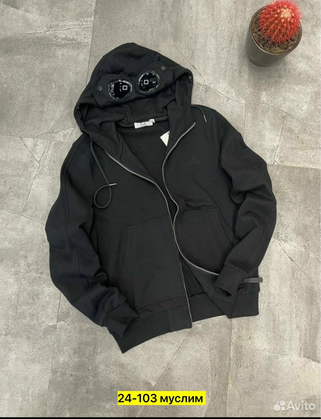 толстовка с фирменными линзами на капюшоне c.p. company,худи с линзами c.p. company,c.p. company мужская толстовка с фирменными линзами на капюшоне черныйцвет,сипи компани кофта с линзами